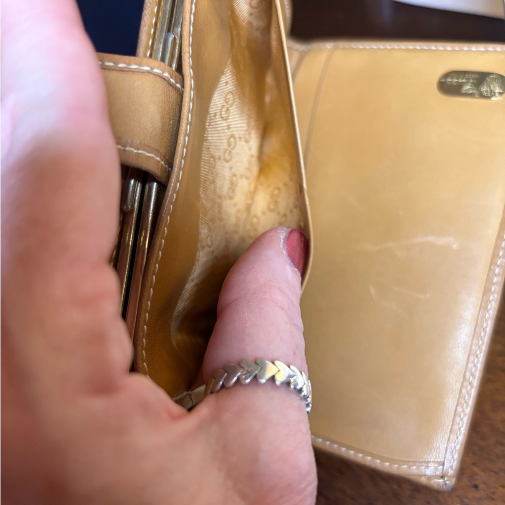 Gucci Vintage GG Monogram Snap Kiss Lock Wallet - Picture 15 of 15